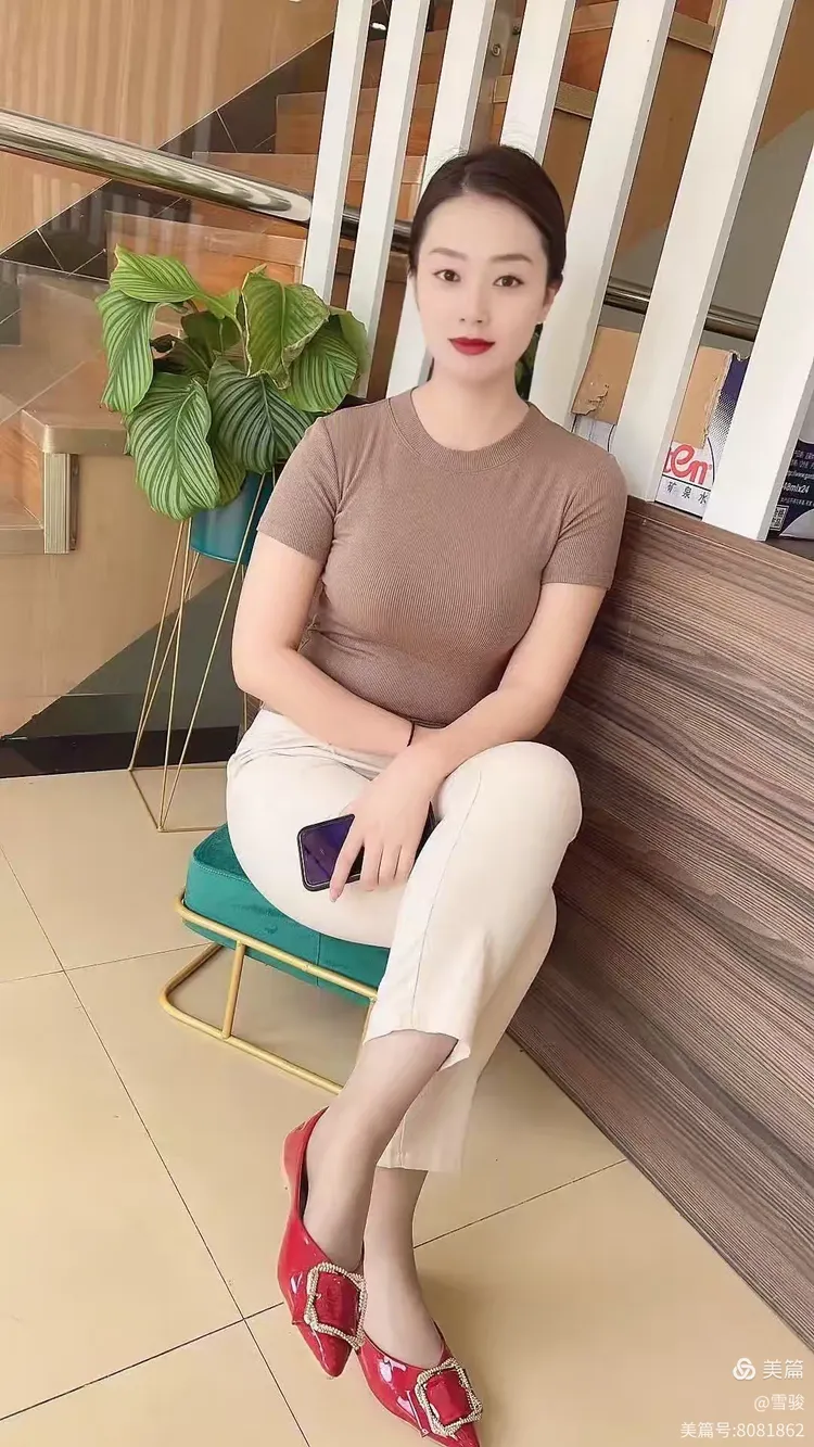 无论是大龄剩女也好还是离异女人也好,每个人都有各自选择的权力,都有